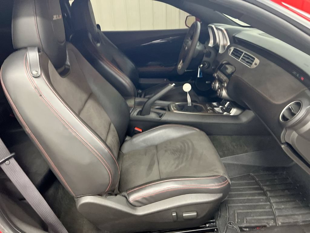 Used 2012 Chevrolet Camaro ZL1 RWD image 20