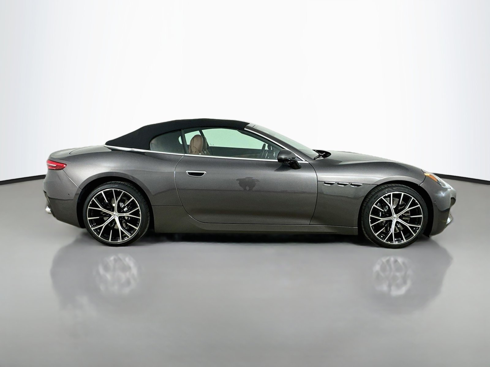 New 2026 Maserati GranCabrio Modena AWD/4WD image 4