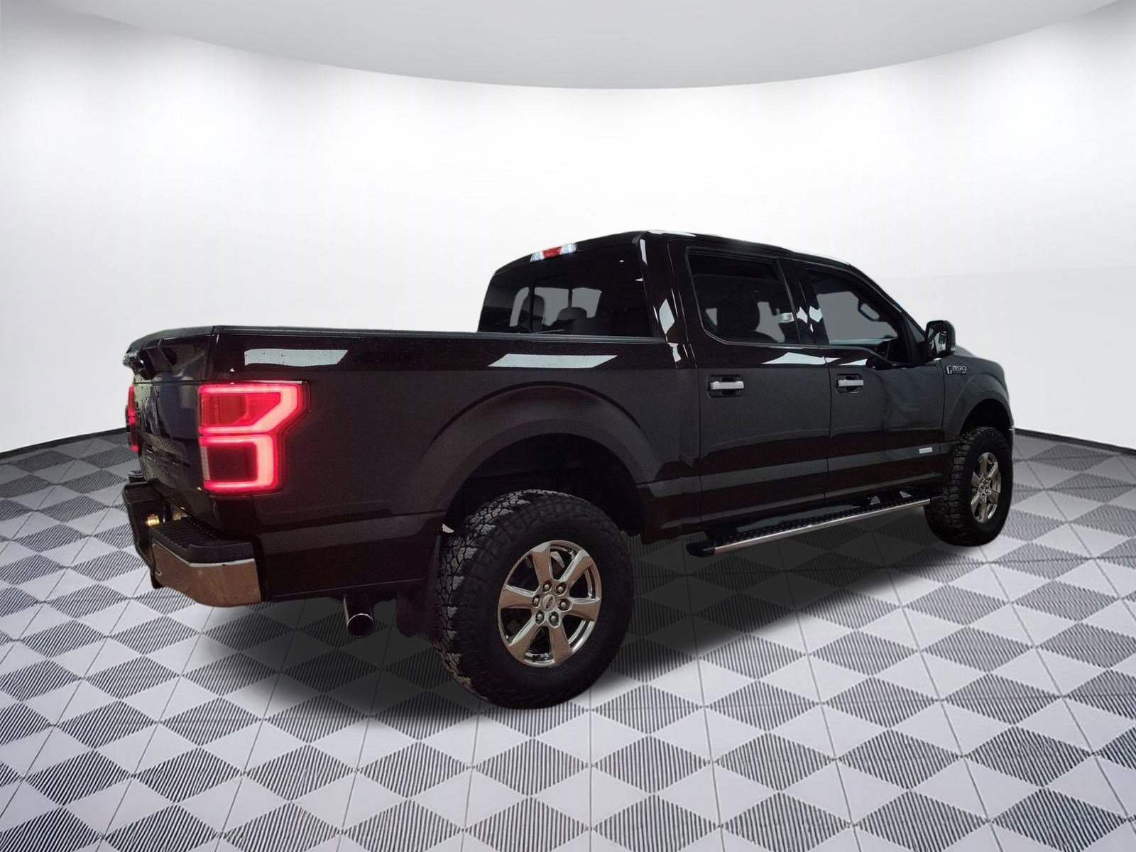Used 2019 Ford F150 XLT w/ Equipment Group 302A Luxury image 8