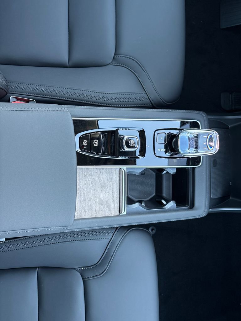 New 2026 Volvo XC90 B5 Plus image 14