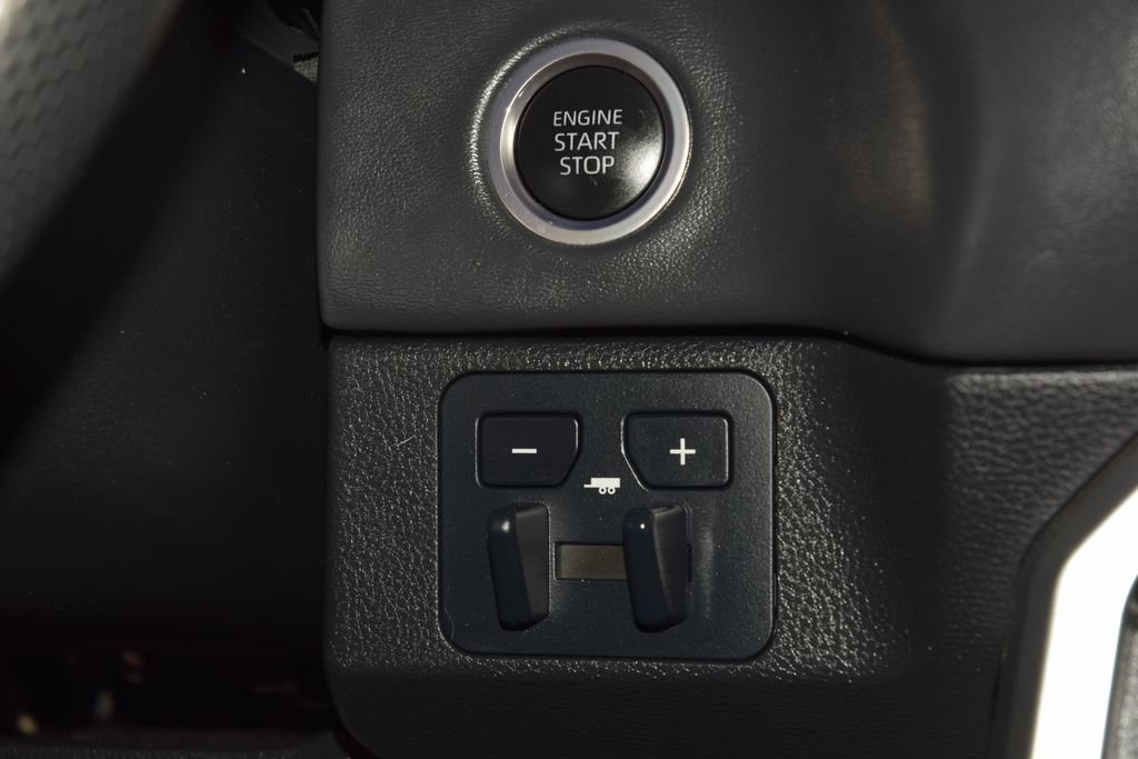 Used 2024 Toyota Tundra Platinum AWD/4WD image 29