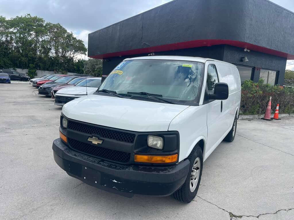 Used 2013 Chevrolet Express 1500 image 1