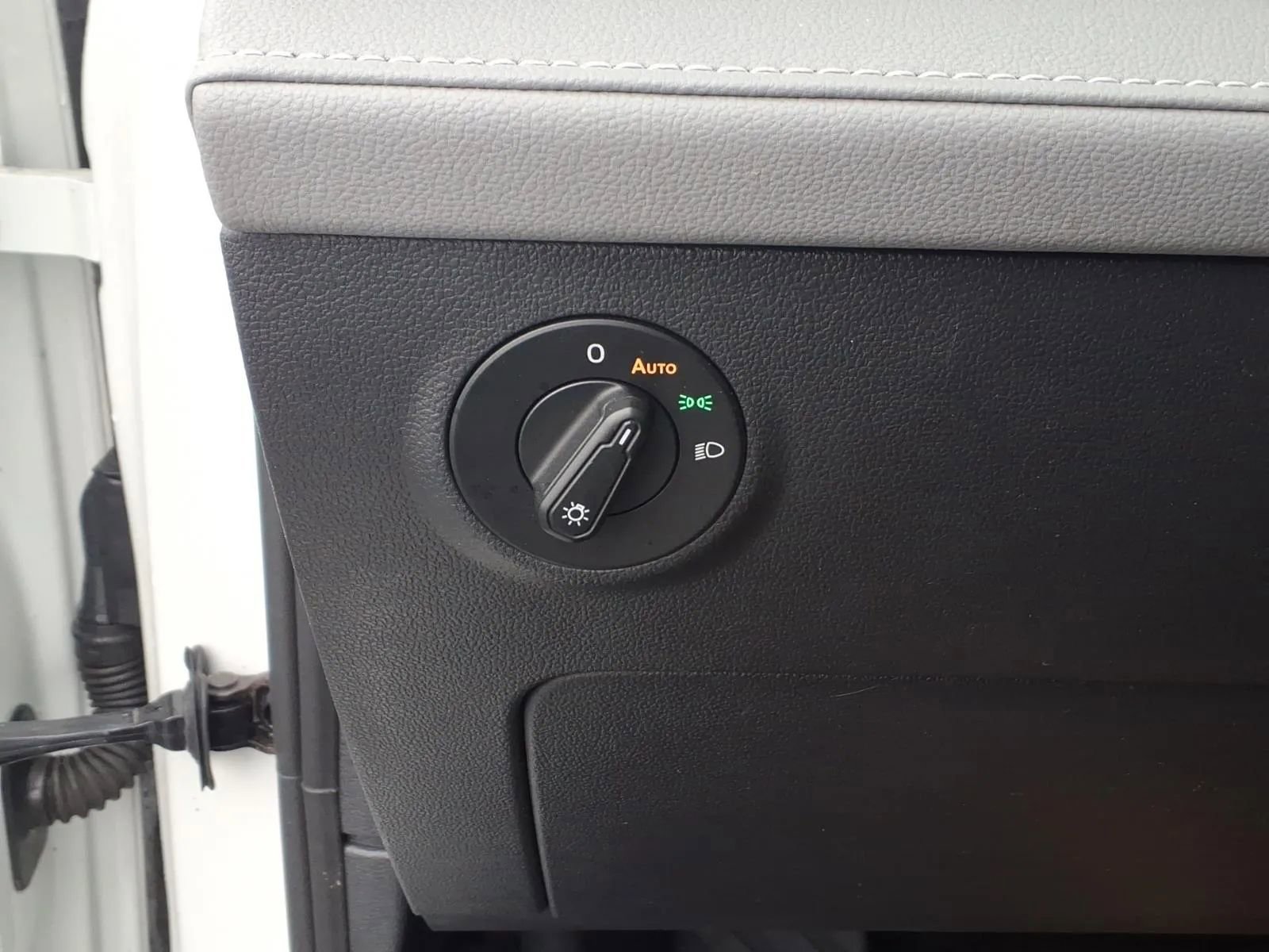 Used 2022 Volkswagen Taos SEL w/ Panoramic Sunroof Package AWD/4WD image 28