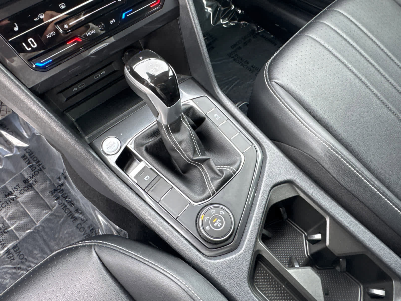 Certified 2024 Volkswagen Tiguan SE image 16