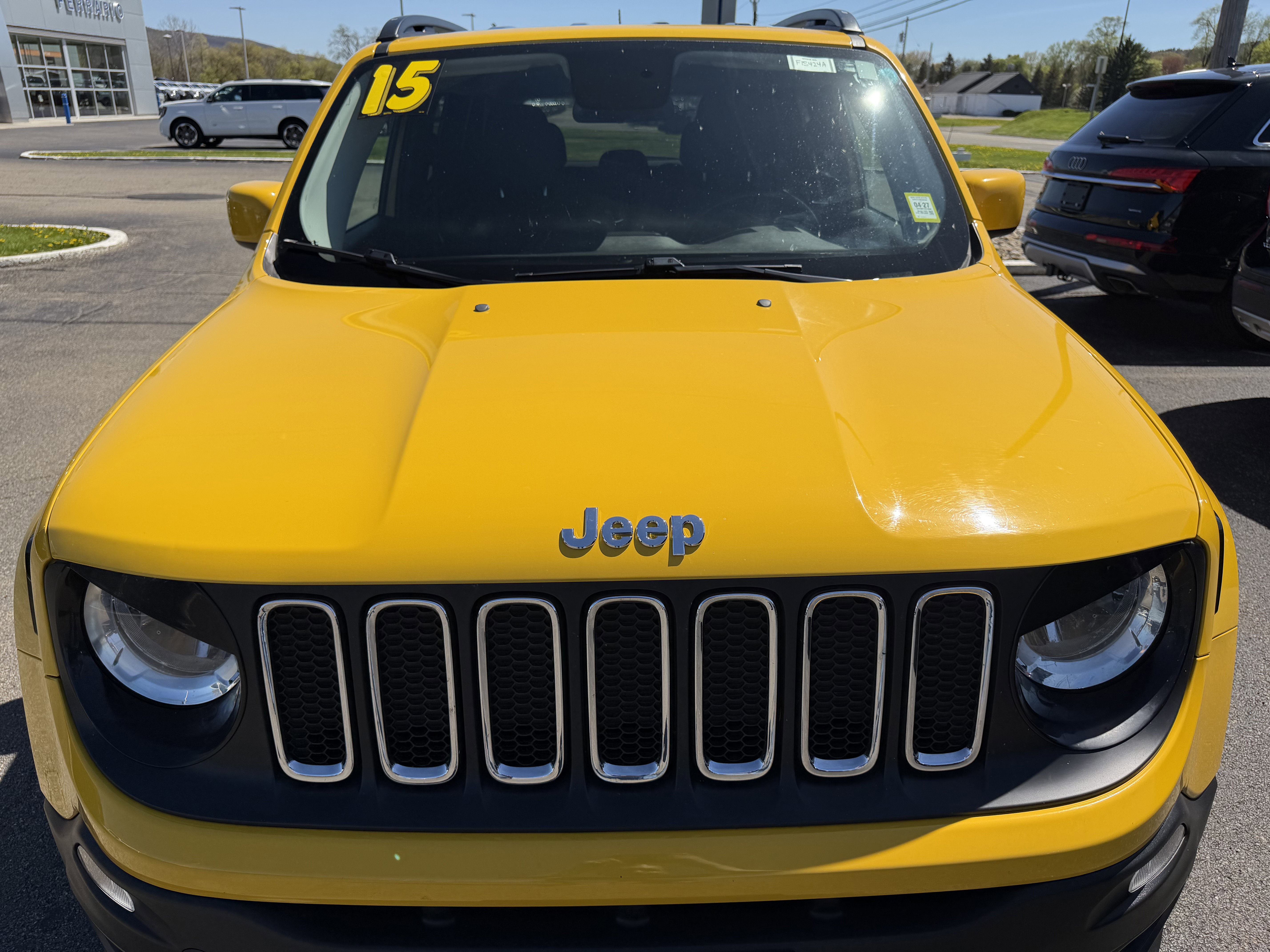 Used 2015 Jeep Renegade Latitude w/ Popular Equipment Group AWD/4WD image 5