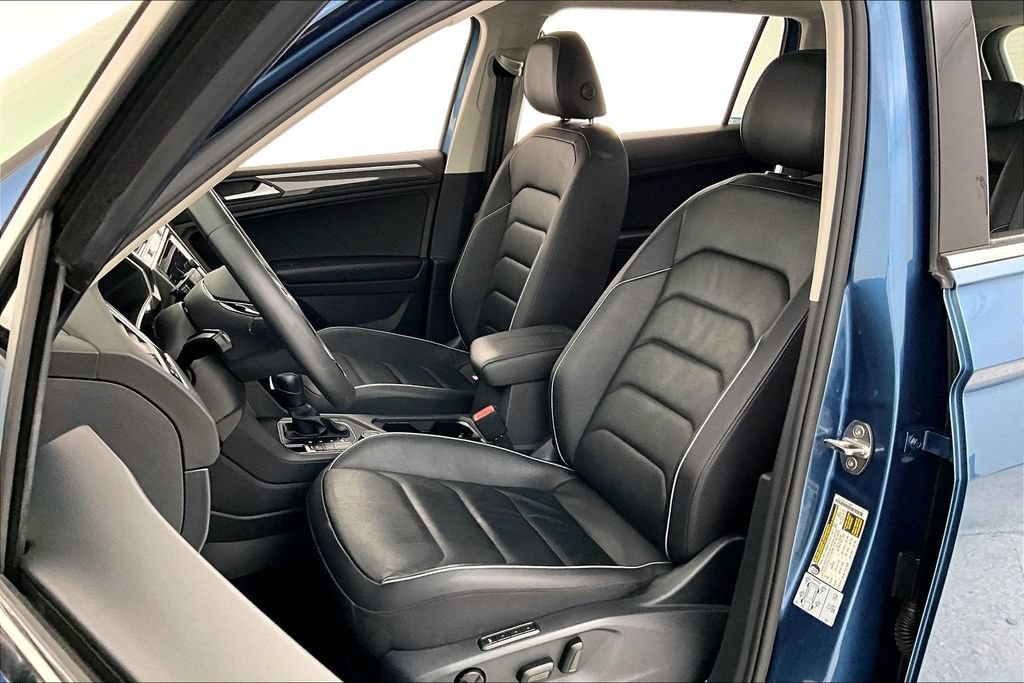 Used 2020 Volkswagen Tiguan SEL Premium R-Line AWD/4WD image 30