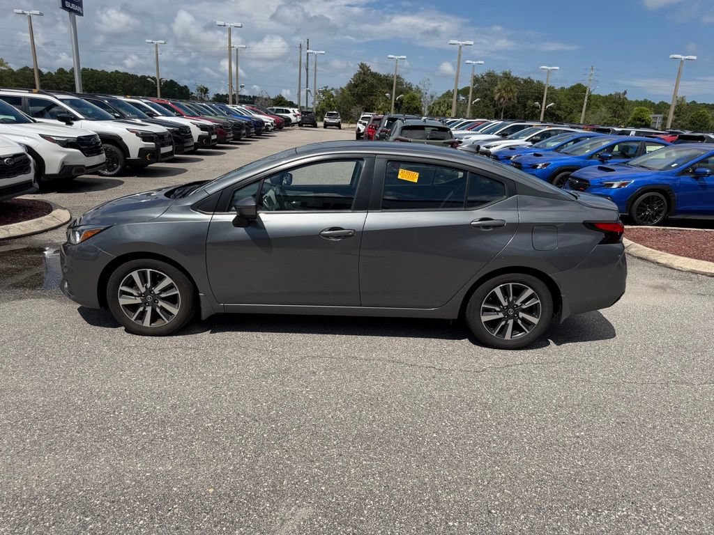 Used 2021 Nissan Versa SV FWD image 9