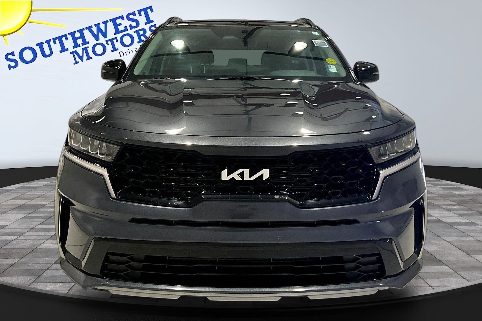 Used 2023 Kia Sorento S w/ Panoramic Sunroof Package FWD image 2