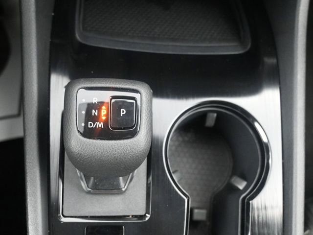 Used 2025 Nissan Rogue SV AWD/4WD image 19