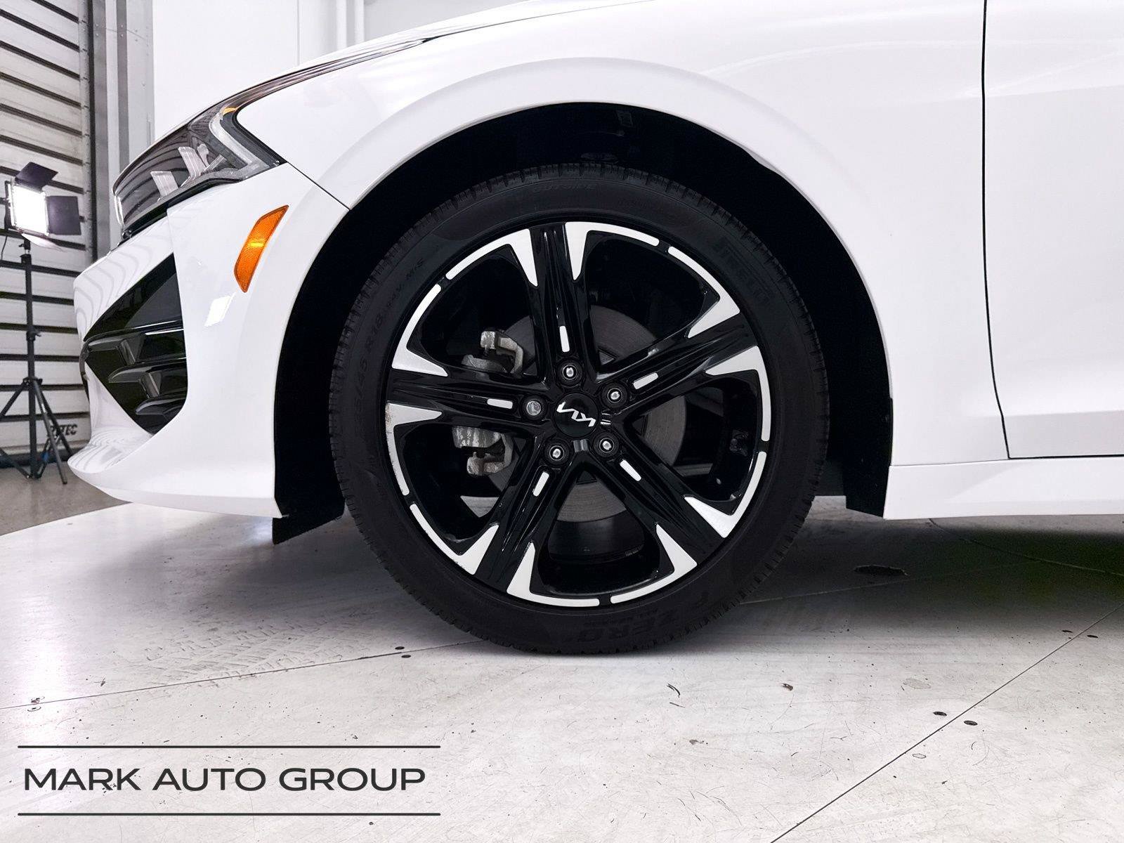 Used 2024 Kia K5 GT-Line w/ GT-Line Premium Package FWD image 15