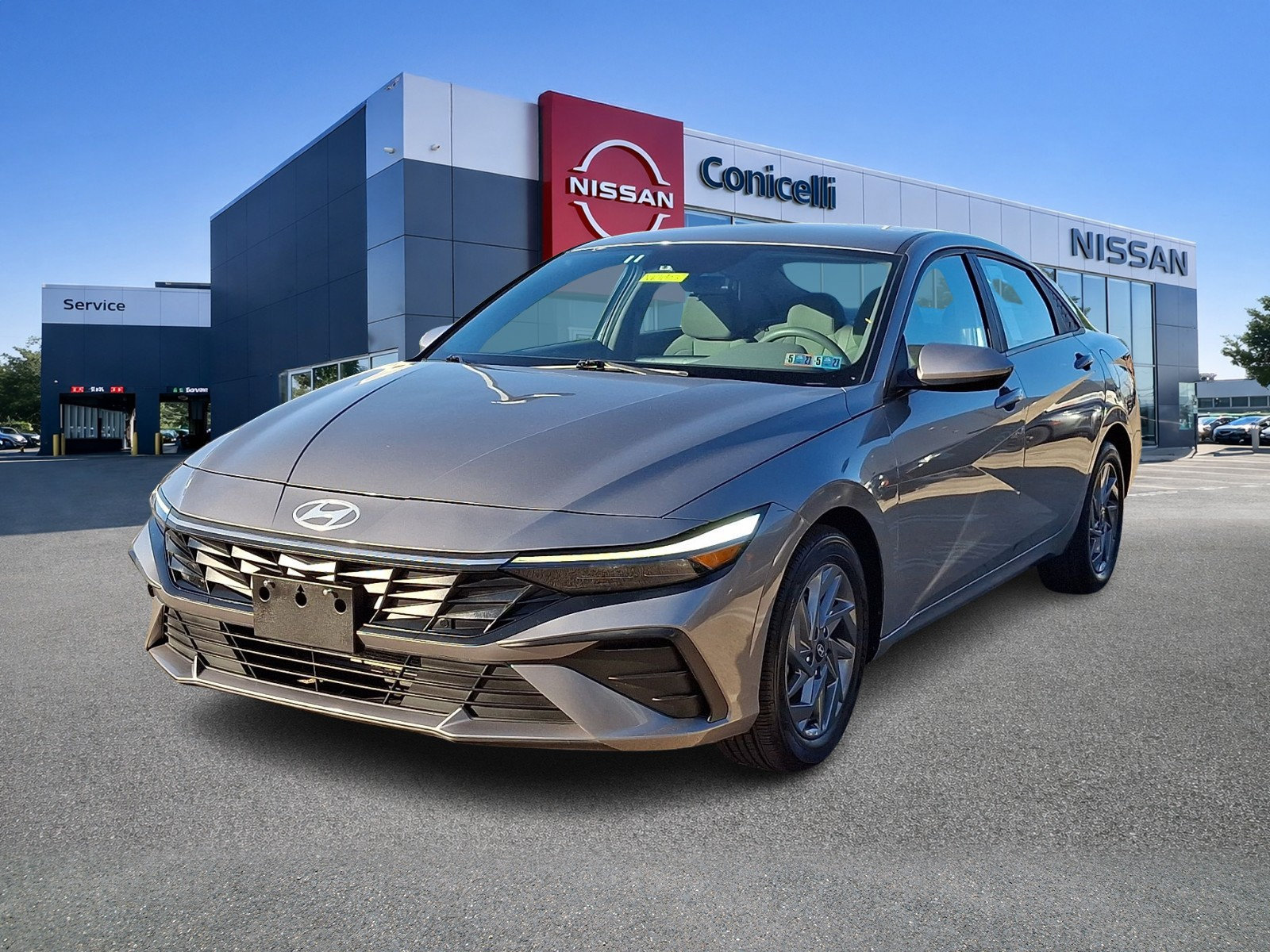 Used 2024 Hyundai Elantra SEL FWD image 3