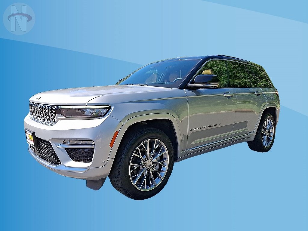 Used 2024 Jeep Grand Cherokee Summit w/ Adv Protech Group IV AWD/4WD image 10