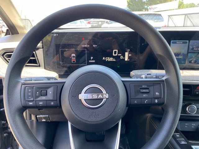 Used 2025 Nissan Kicks SV AWD/4WD image 19
