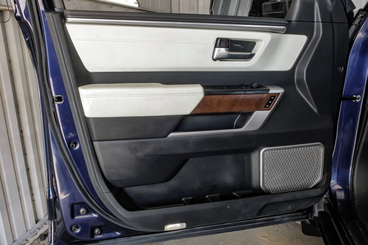 Used 2023 Toyota Sequoia Capstone AWD/4WD image 43