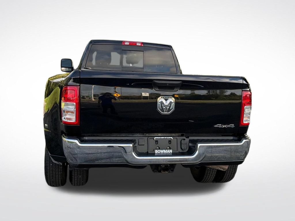 Used 2024 RAM 3500 Tradesman w/ Chrome Appearance Group AWD/4WD image 5