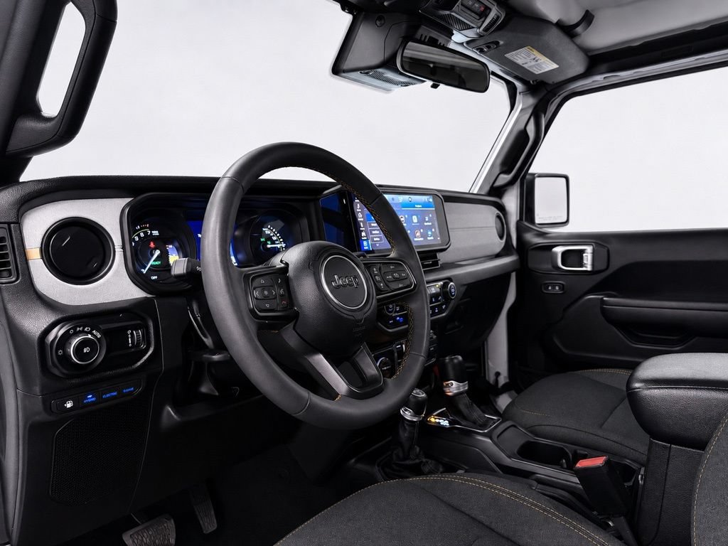 Used 2024 Jeep Wrangler Unlimited w/ Convenience Group AWD/4WD image 14