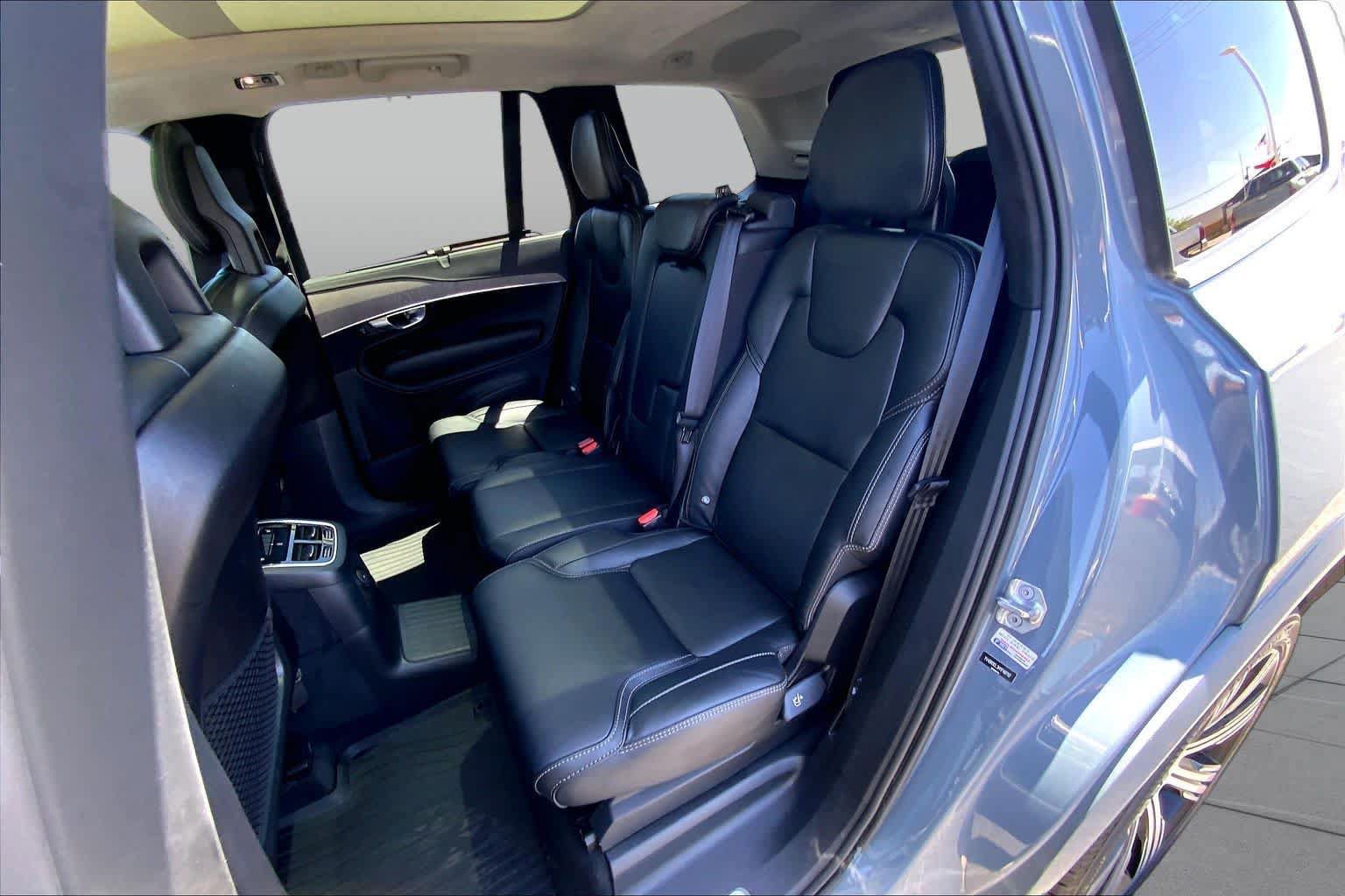 Used 2021 Volvo XC90 T8 Inscription w/ Lounge Package AWD/4WD image 21