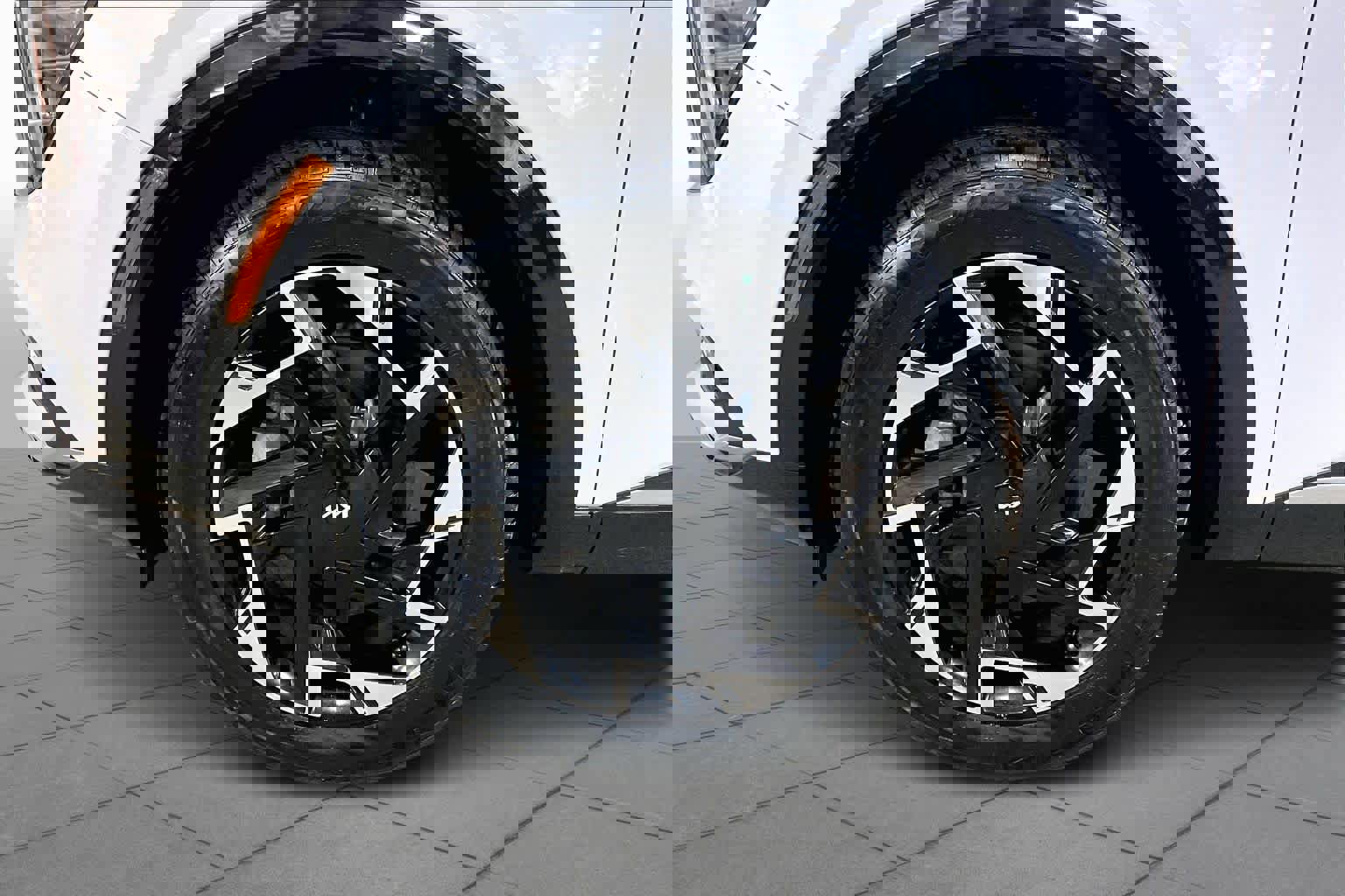 Used 2023 Kia Sportage SX image 11