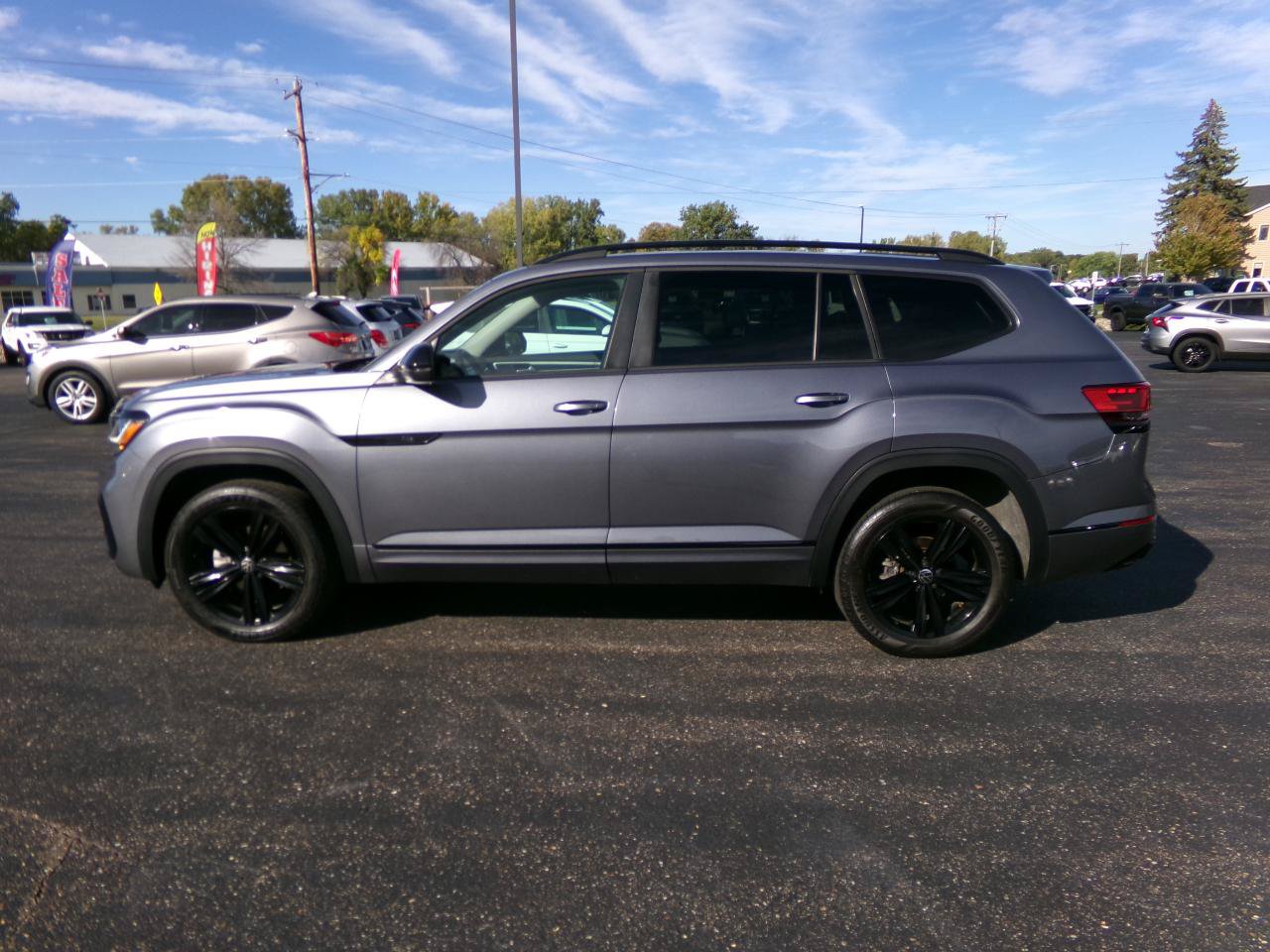 Used 2023 Volkswagen Atlas SEL AWD/4WD image 7