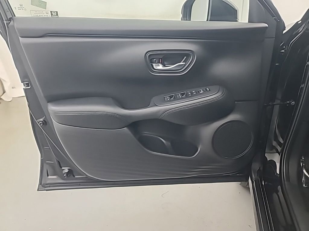 Used 2025 Honda HR-V LX image 20