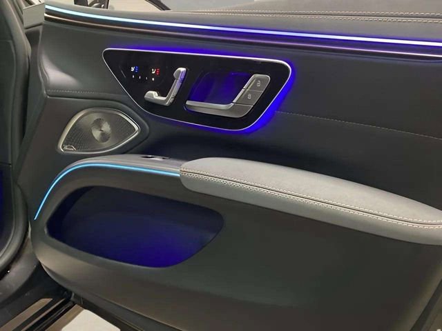 Used 2023 Mercedes-Benz EQS 580 4MATIC Sedan image 91