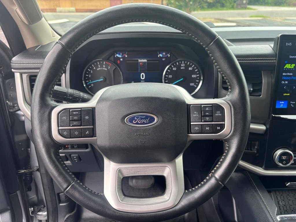 Used 2024 Ford Expedition XLT AWD/4WD image 37