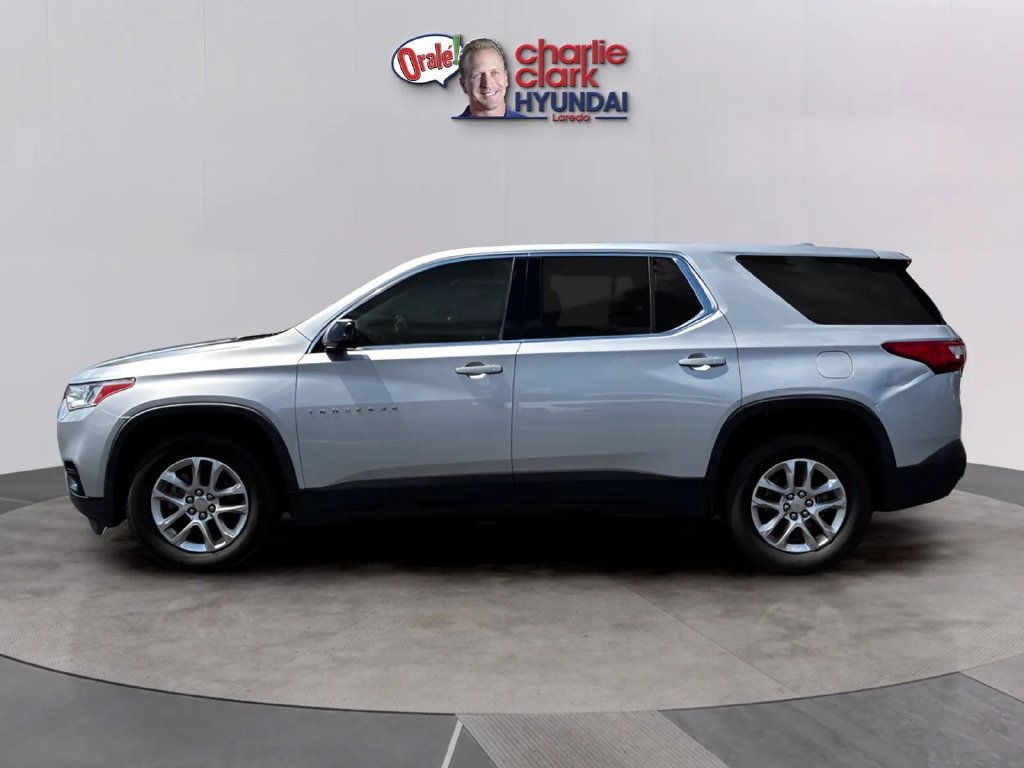 Used 2019 Chevrolet Traverse LS FWD image 2