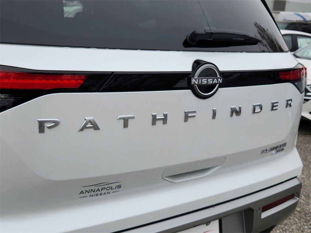 New 2025 Nissan Pathfinder Platinum image 11