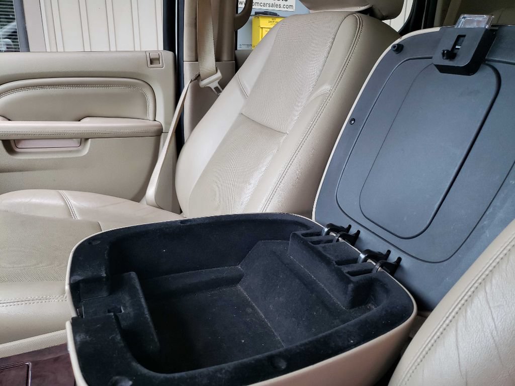 Used 2014 Cadillac Escalade Premium AWD/4WD image 21