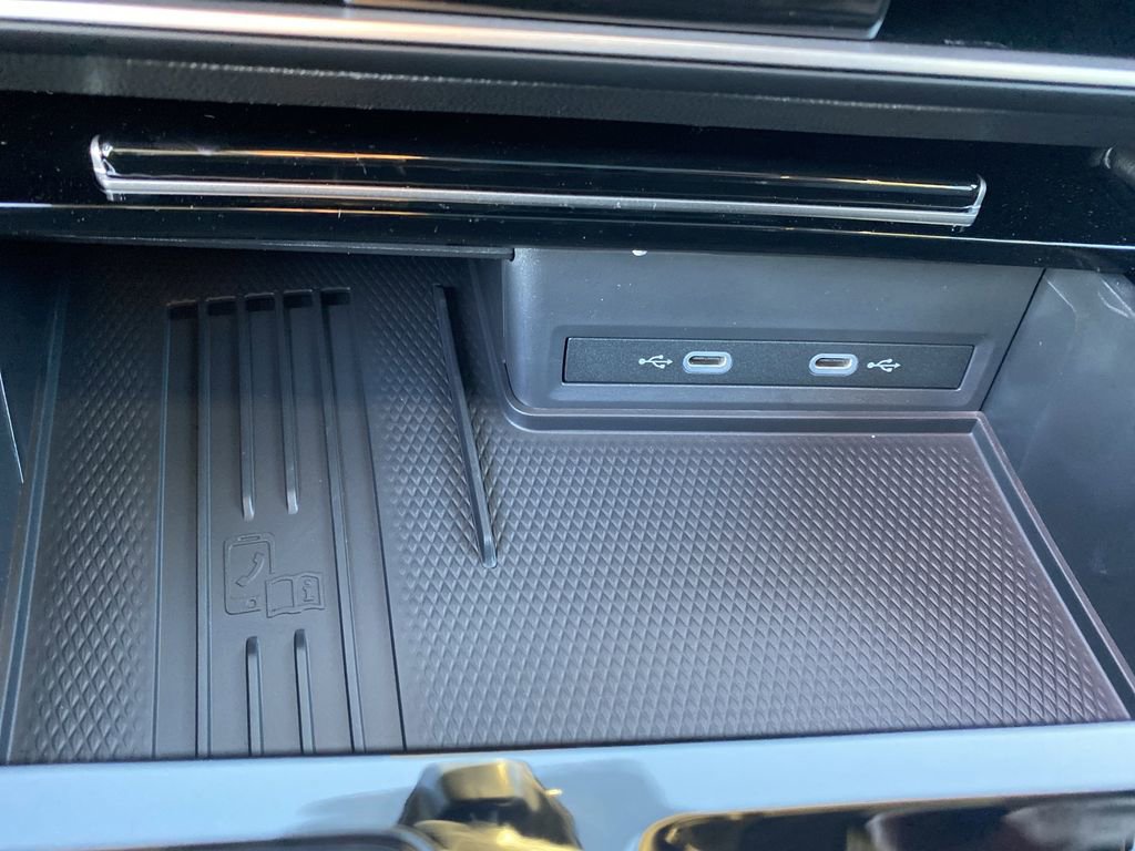 New 2026 Volkswagen Atlas Cross Sport SEL Premium R-Line image 27