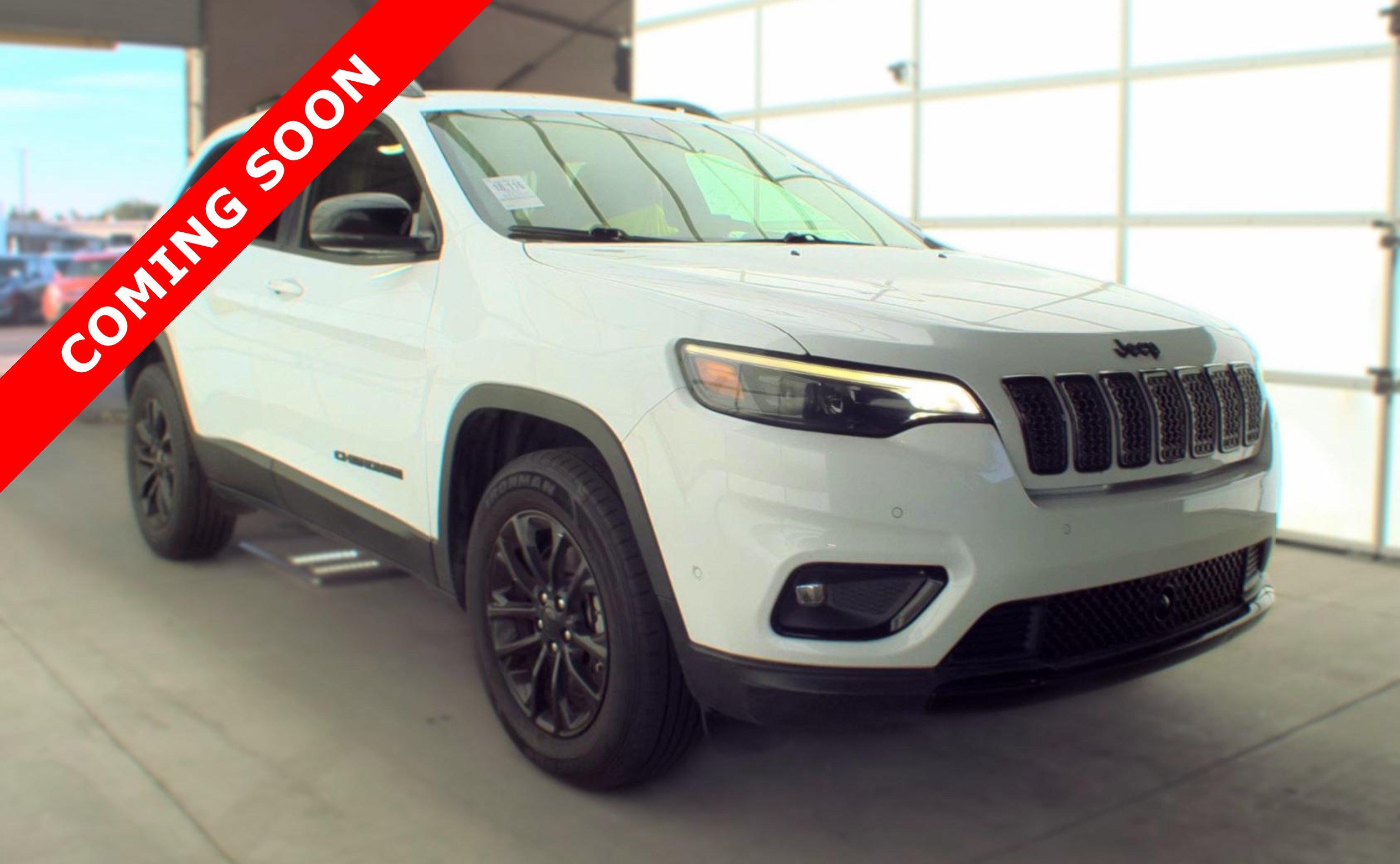 Used 2023 Jeep Cherokee Altitude Lux AWD/4WD image 3