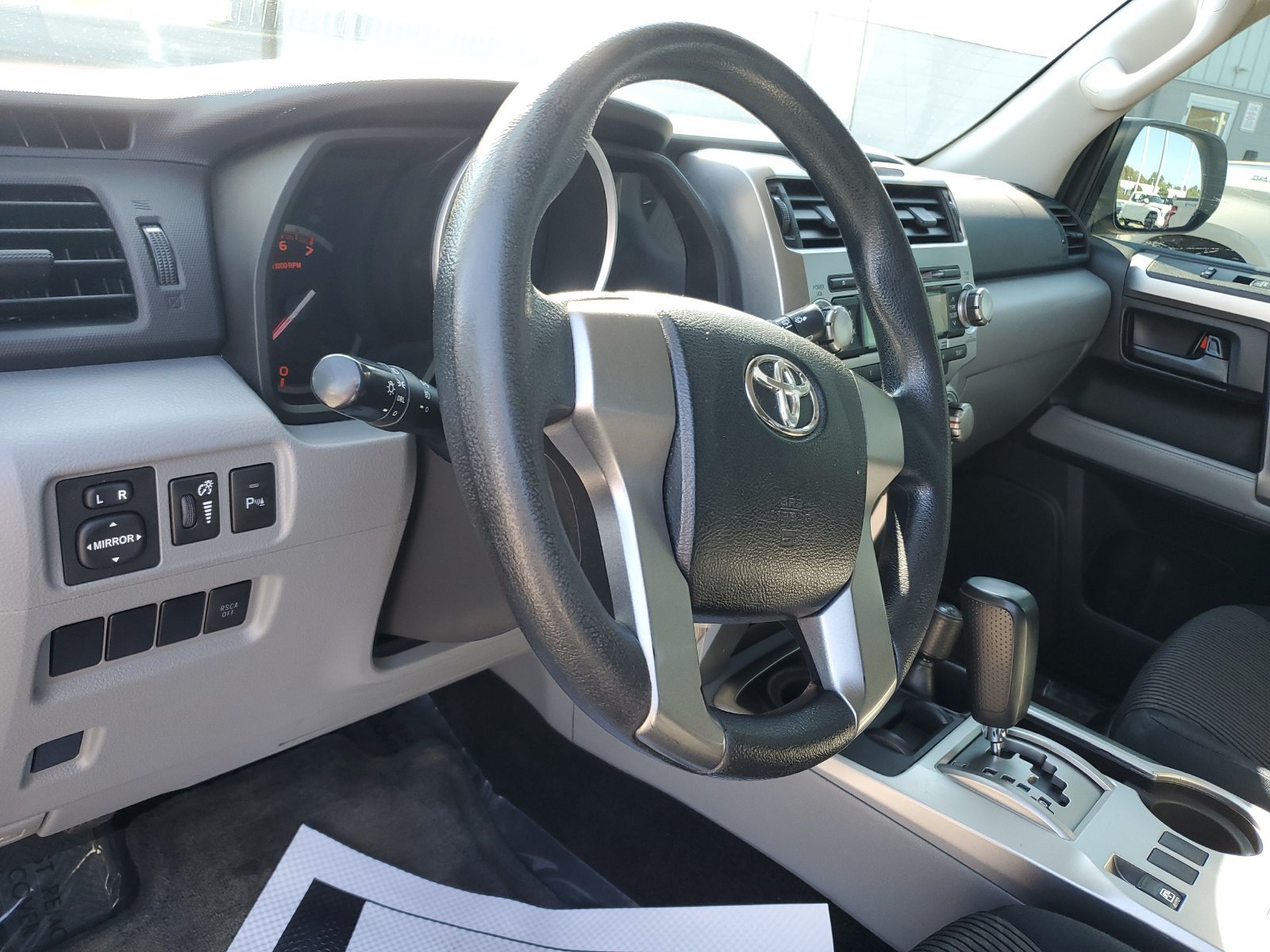 Used 2010 Toyota 4Runner SR5 AWD/4WD image 18