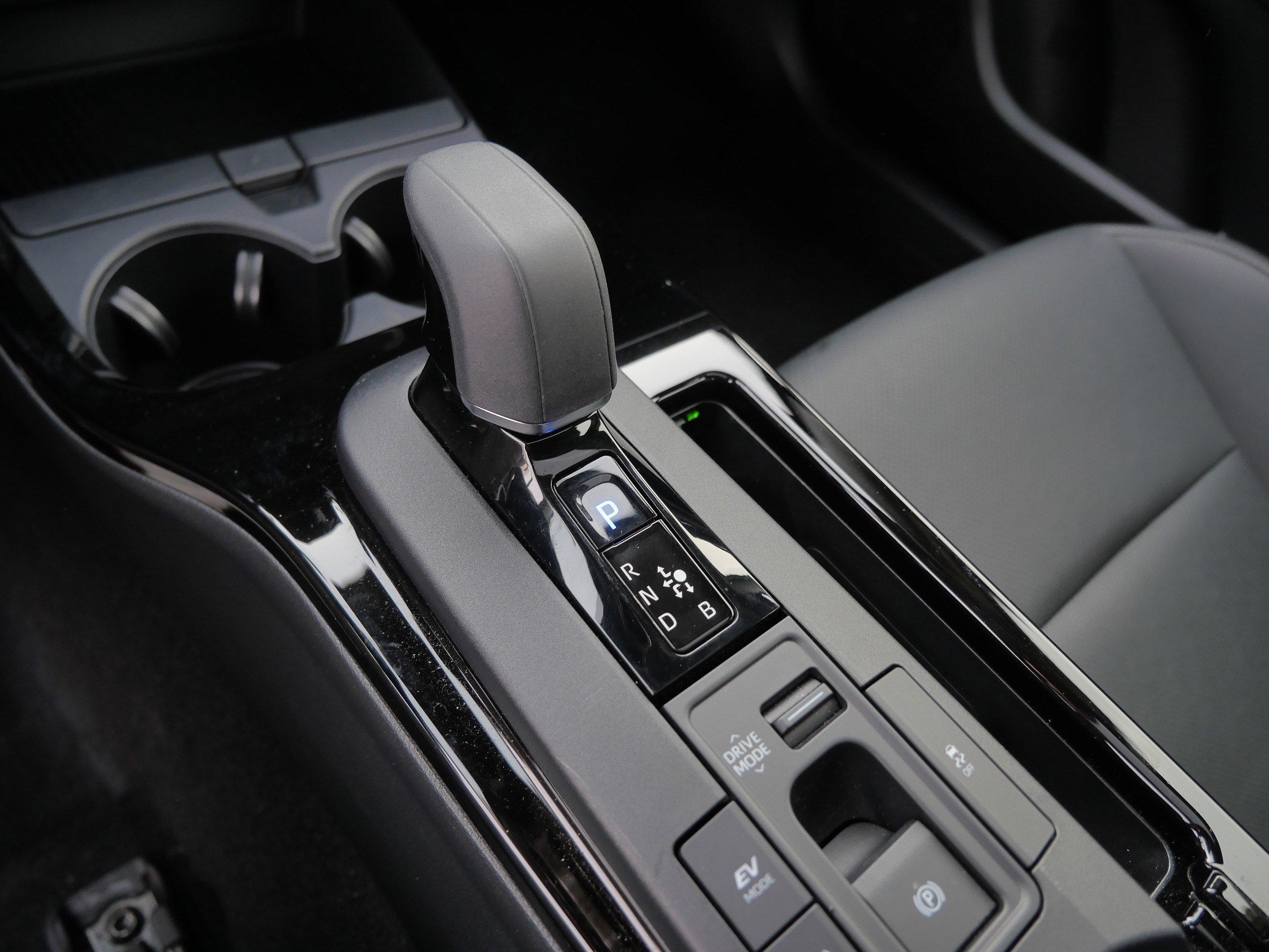 Used 2026 Toyota Prius AWD image 25