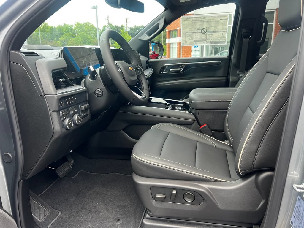New 2026 Chevrolet Tahoe Premier w/ Sun And Tow Package AWD/4WD image 16