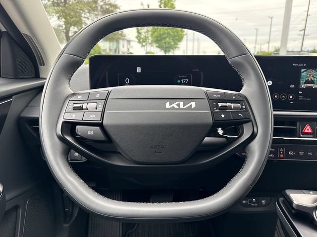 Used 2025 Kia EV6 Light RWD image 30