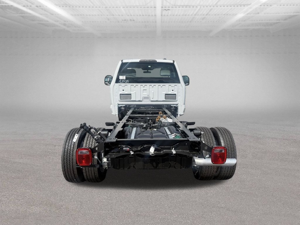 New 2026 Ford F550 Luxury RWD image 4