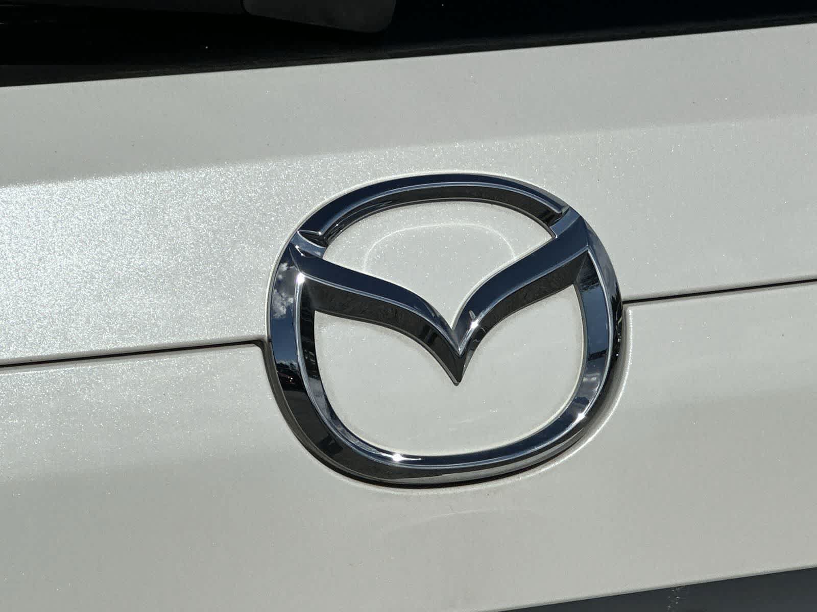 Used 2018 MAZDA CX-5 Touring w/ Preferred Equipment Package FWD image 15