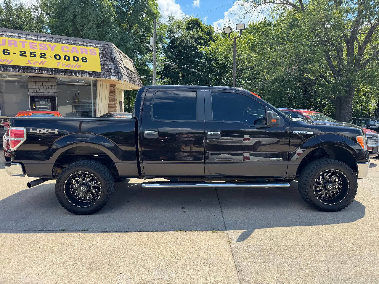 Used 2014 Ford F150 XLT w/ Equipment Group 302A Luxury image 9