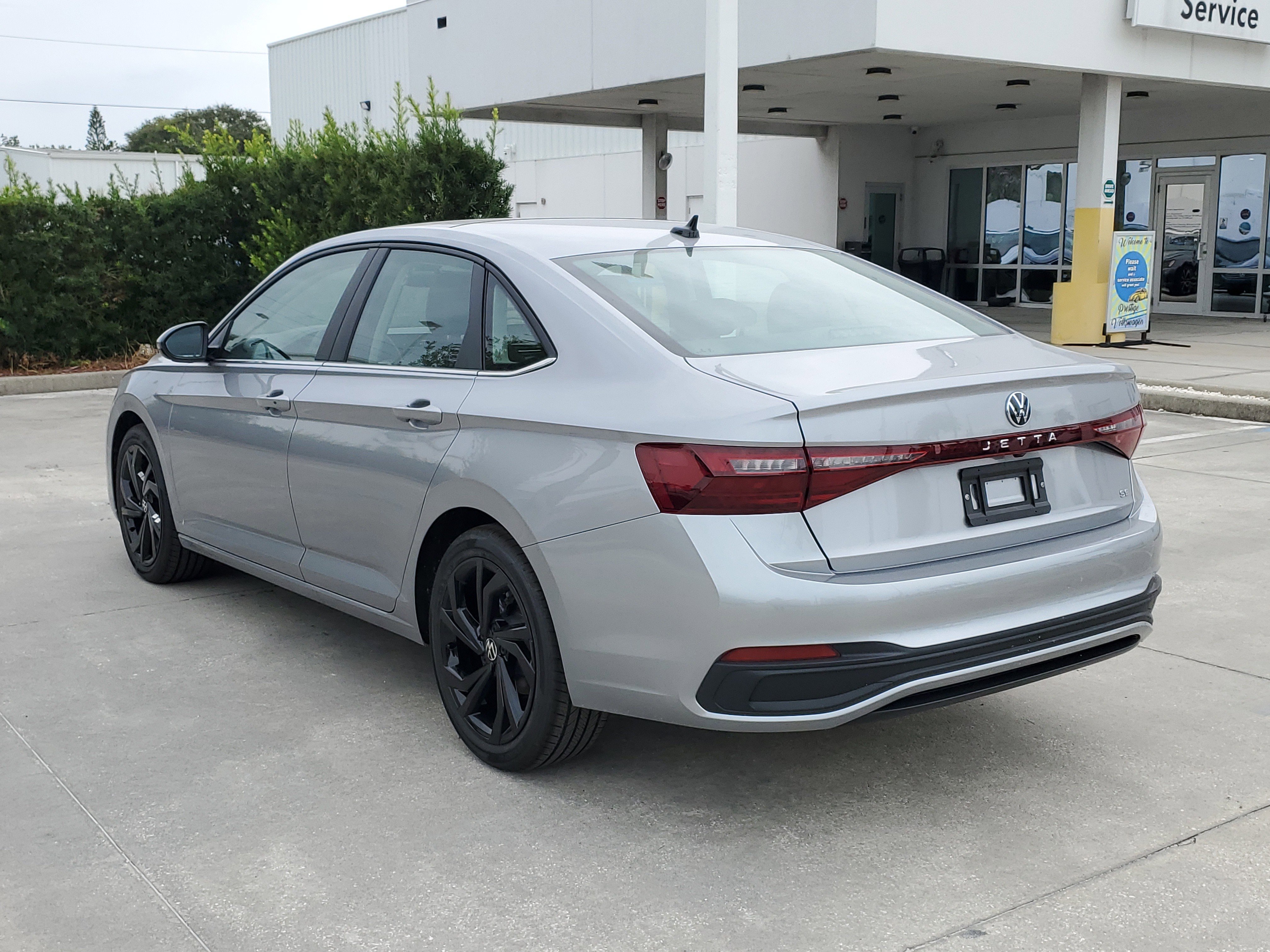 New 2026 Volkswagen Jetta SE image 3