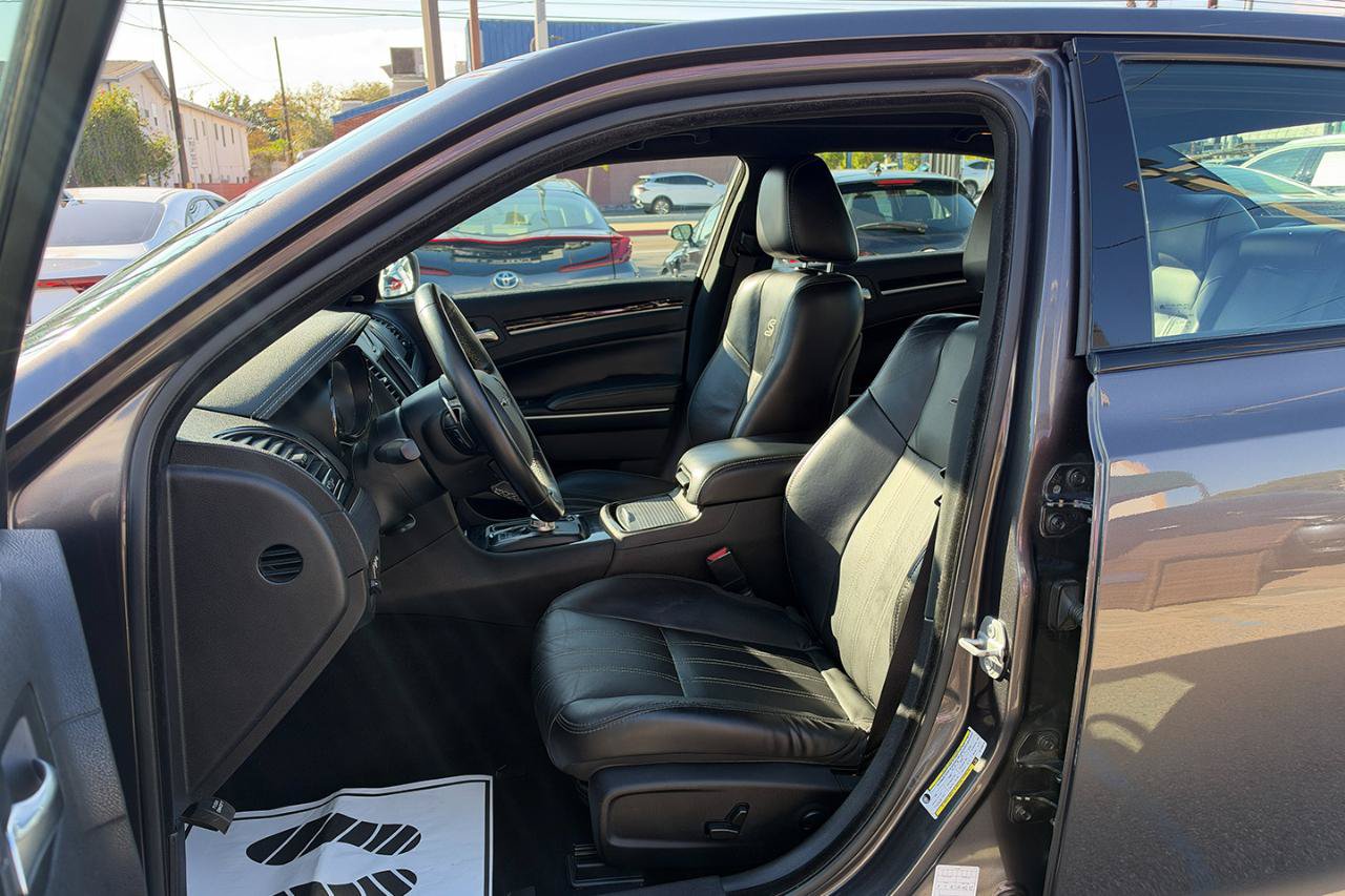 Used 2022 Chrysler 300 S RWD image 17