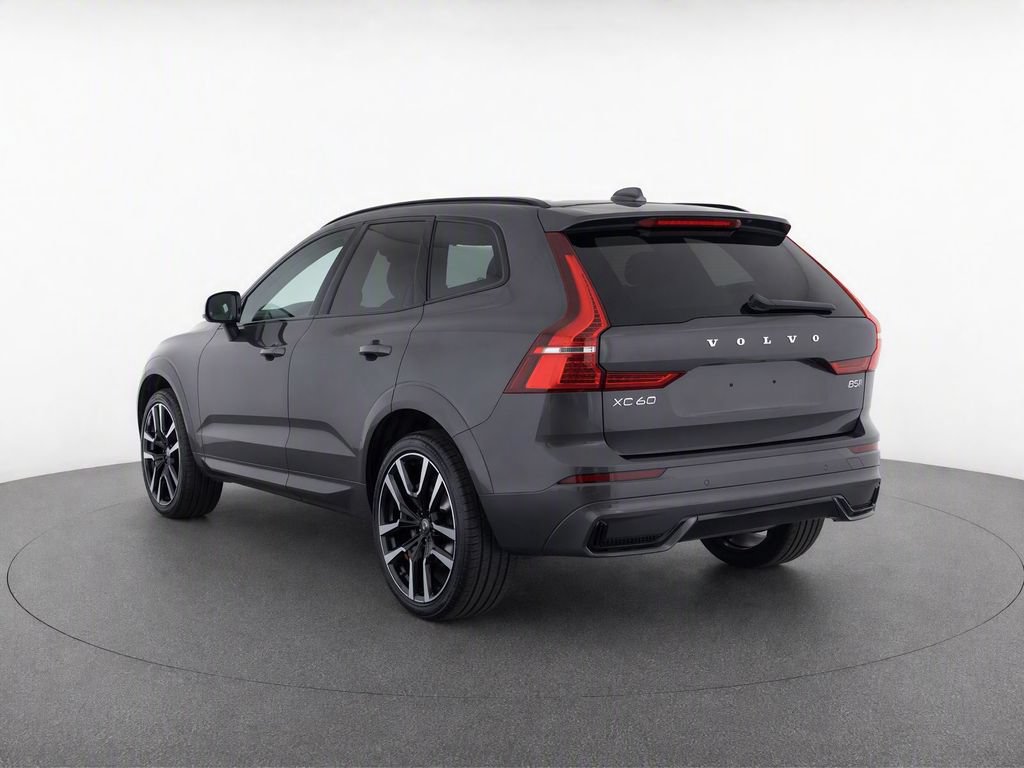Certified 2024 Volvo XC60 B5 Ultimate w/ Protection Package Premier AWD/4WD image 3