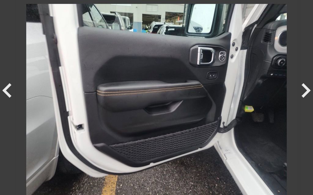 Used 2025 Jeep Wrangler Unlimited Sahara w/ Safety Group image 11