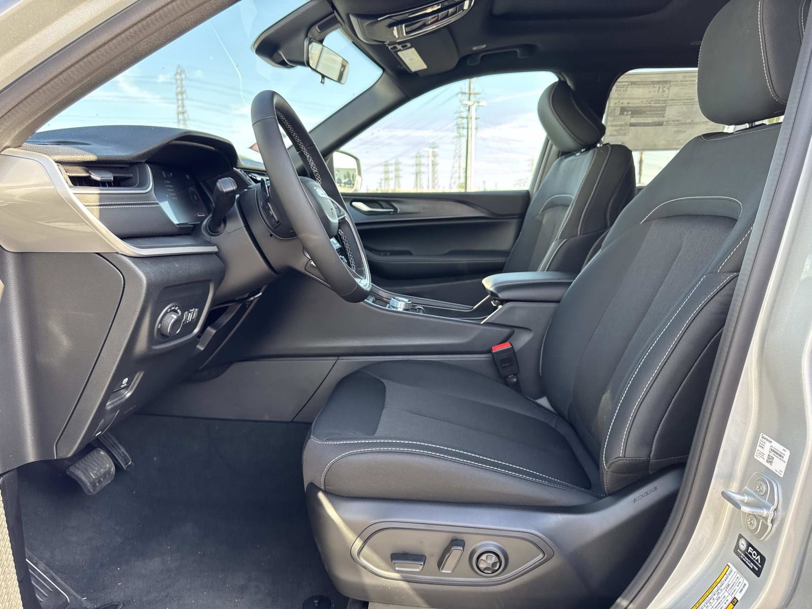 New 2026 Jeep Grand Cherokee L 2WD image 22