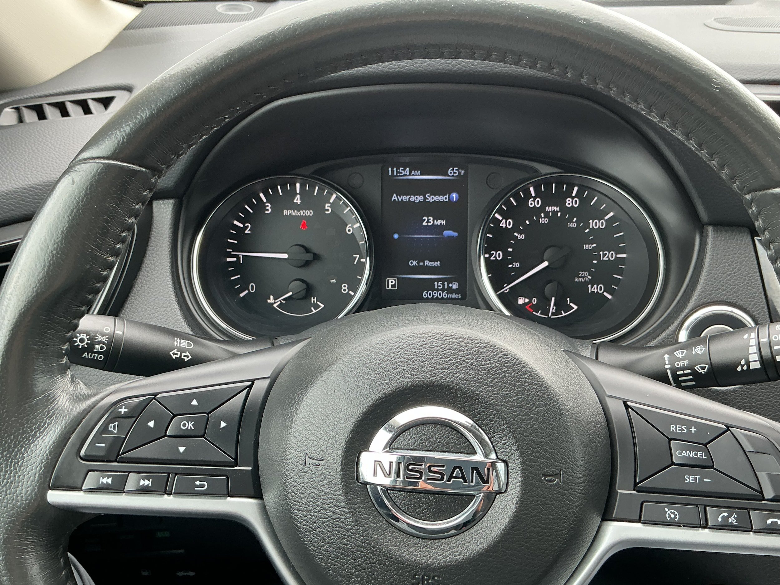 Used 2017 Nissan Rogue SV w/ Sun & Sound Touring Package AWD/4WD image 6