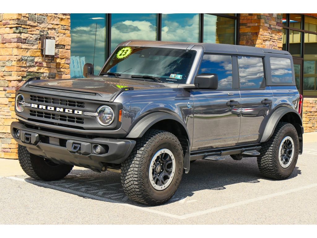 Used 2023 Ford Bronco Black Diamond w/ Sasquatch Package image 7