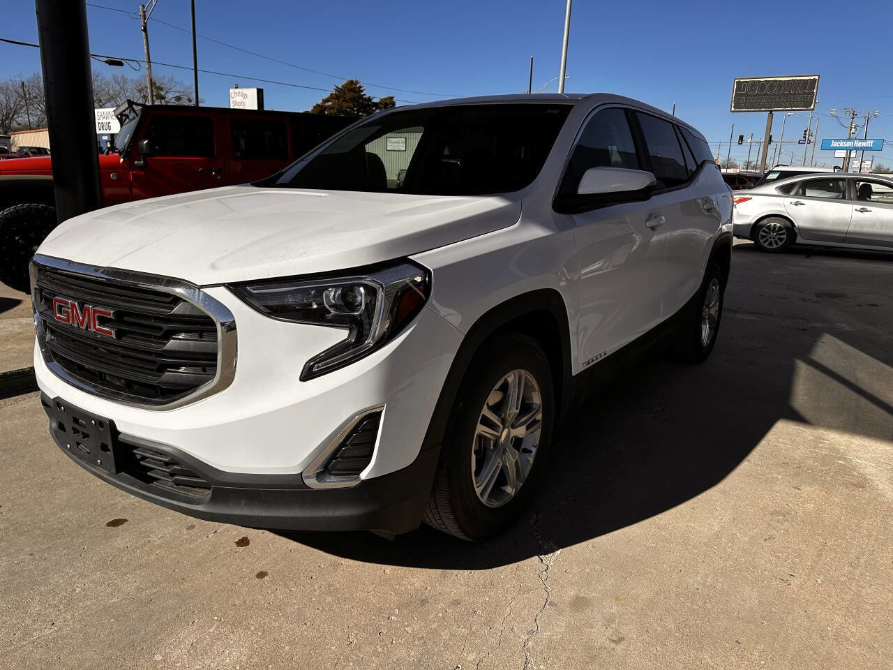 Used 2021 GMC Terrain SLE FWD image 4