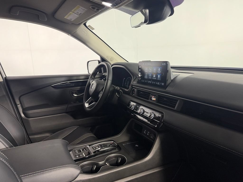 Used 2025 Honda Pilot EX-L image 33