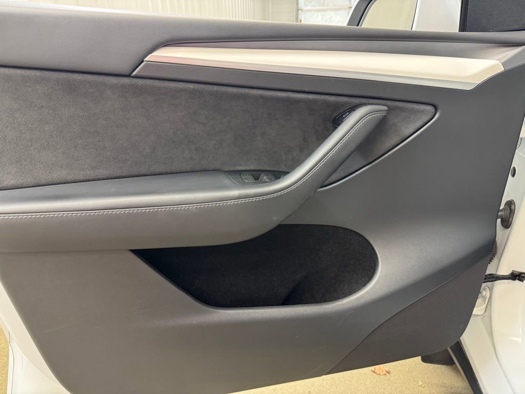 Used 2023 Tesla Model Y Long Range AWD/4WD image 8