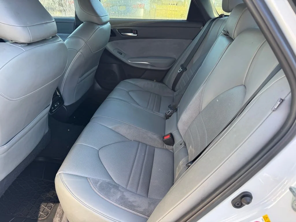 Used 2019 Toyota Avalon Touring w/ Advanced Safety Package FWD image 10
