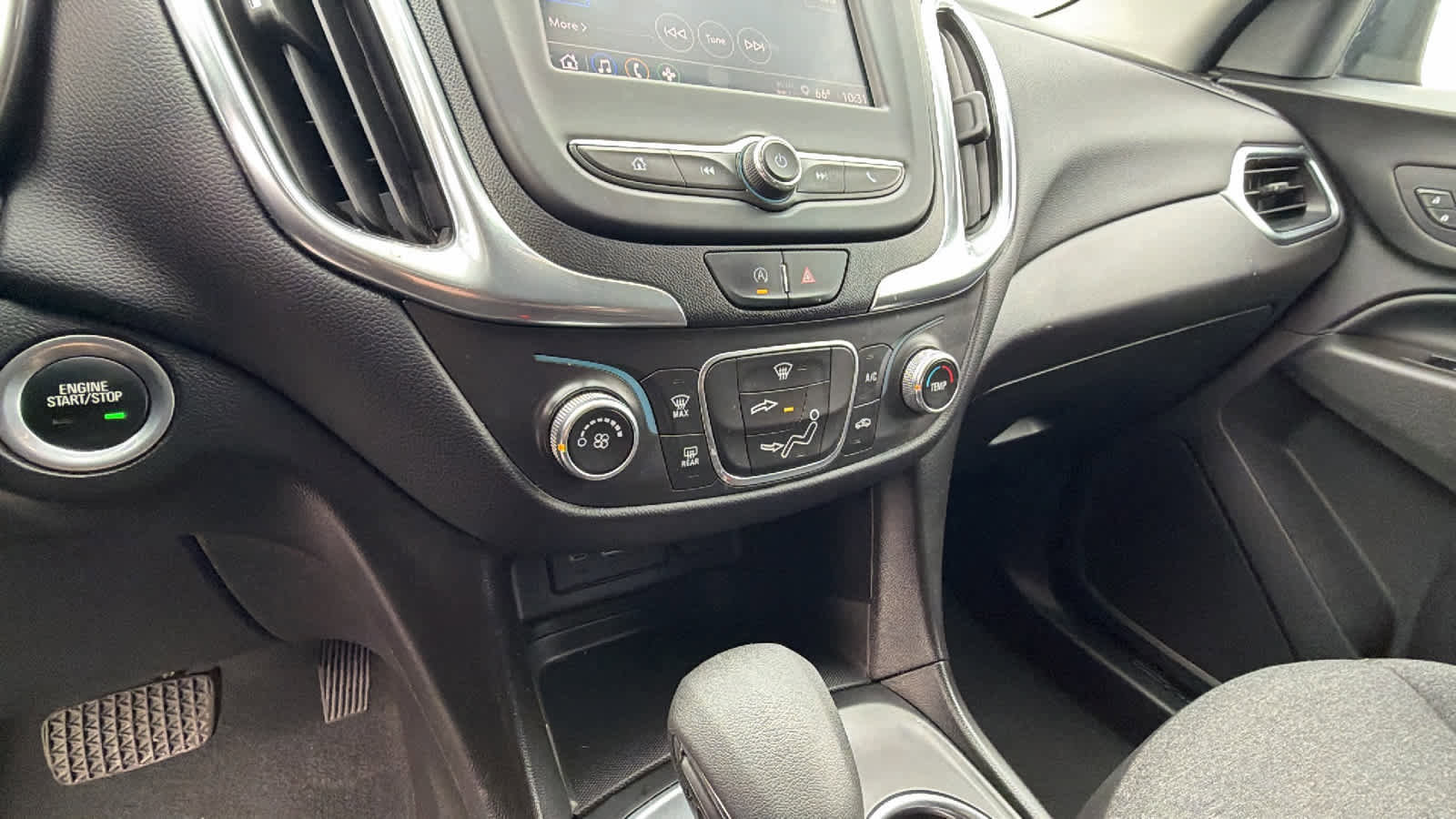 Used 2022 Chevrolet Equinox LT image 14